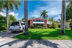 1007 SW 7th St, Hallandale Beach, FL 33009, Sold 09/06/24