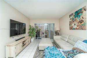 305 W 68th St, Hialeah, FL 33014, Sold 09/24/24