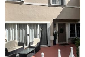 11046 Longboat Dr, Hollywood, FL 33026, Sold 07/31/24