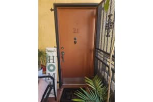 10839 NW 7th St #1221, Miami, FL 33172, Sold 09/23/24