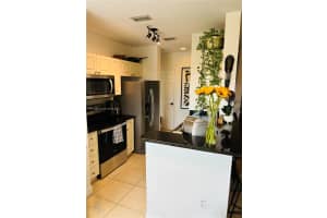 21000 SW 87th Ave APT 308, Cutler Bay, FL 33189, Sold 09/18/24