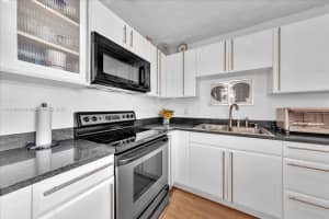 600 NE 2nd St APT 210, Dania Beach, FL 33004, Sold 12/23/24