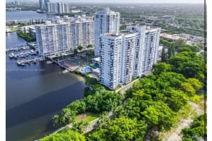 2780 NE 183rd St APT 803, Aventura, FL 33160, Sold 02/28/25