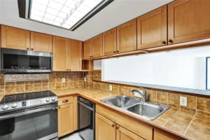 3900 N Hills Dr, Hollywood, FL 33021, Sold 09/30/24