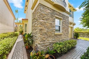 5205 Golden Eagle Ter, Davie, FL 33314, Sold 10/18/24