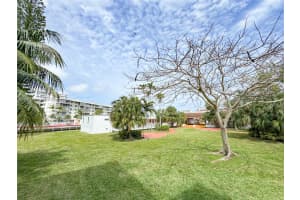 2905 Point E Dr APT L216, Aventura, FL 33160, Sold 12/30/24
