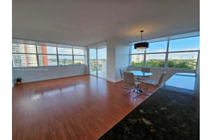 1300 Ne Miami Gardens Dr 706e, Miami