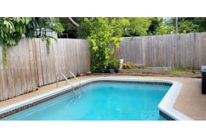628 SW 2nd Ct, Hallandale Beach, FL 33009, Sold 04/14/25