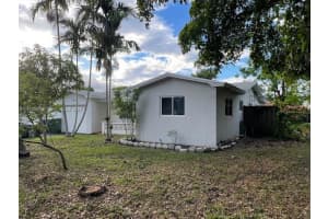 628 SW 2nd Ct, Hallandale Beach, FL 33009, Sold 04/14/25