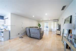 19001 NE 14th Ave APT 325, Miami, FL 33179, Sold 10/22/24