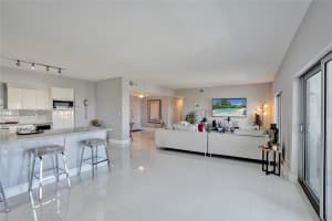4200 Hillcrest Dr, Hollywood, FL 33021, Sold 11/13/24