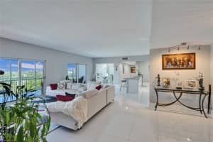 4200 Hillcrest Dr, Hollywood, FL 33021, Sold 11/13/24