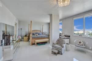 4200 Hillcrest Dr, Hollywood, FL 33021, Sold 11/13/24