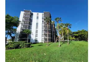 3401 N Country Club Dr APT 507, Aventura, FL 33180, Sold 10/23/24