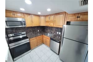 3401 N Country Club Dr APT 507, Aventura, FL 33180, Sold 10/23/24