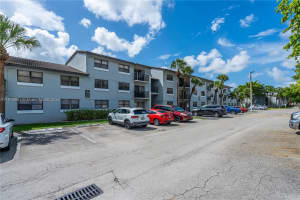 7090 NW 179th St APT 104, Hialeah, FL 33015, Sold 05/15/25