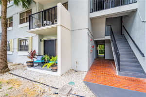 7115 NW 179th St, Hialeah, FL 33015, Sold 09/05/24