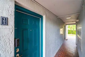 7115 NW 179th St, Hialeah, FL 33015, Sold 09/05/24