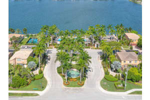 820 SW 171st Terrace, Pembroke Pines, FL 33027, Sold 02/13/25