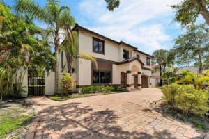 8732 NW 189th Terrace, Hialeah, FL 33018, Sold 12/05/24