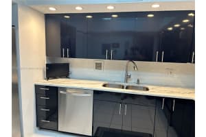 2802 N 46th Ave APT B519, Hollywood, FL 33021, Sold 12/10/24
