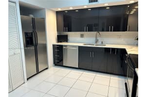 2802 N 46th Ave APT B519, Hollywood, FL 33021, Sold 12/10/24