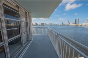 301 174th St, Sunny Isles Beach, FL 33160, Sold 08/28/24