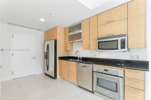 60 SW 13th St Apt 2004, Miami, FL 33130, Sold 05/29/25