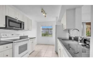 9650 NW 2nd St #4108, Pembroke Pines, FL 33024, Sold 11/27/24