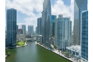 300 Biscayne Blvd, Miami, FL 33131, Sold 01/08/25