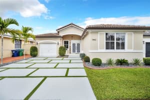 7842 NW 197th St, Hialeah, FL 33015, Sold 10/23/24