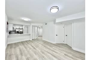 15579 Miami Lakeway N, Miami Lakes, FL 33014, Sold 09/05/24