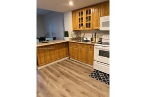 825 Brickell Bay Dr, Miami, FL 33131, Sold 11/20/24