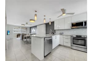 1331 Lincoln Rd APT 803, Miami Beach, FL 33139, Sold 10/28/24