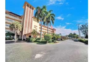 4100 Crystal Lake Dr APT 206, Pompano Beach, FL 33064, Sold 10/18/24