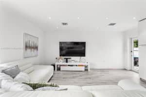 9561 SW 165th St, Miami, FL 33157, Sold 12/11/24