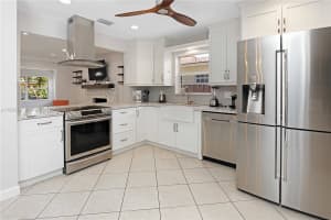 1343 Washington St, Hollywood, FL 33019, Sold 12/17/24