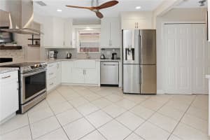 1343 Washington St, Hollywood, FL 33019, Sold 12/17/24