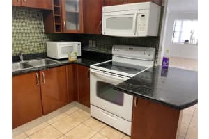 8828 NW 114th St, Hialeah, FL 33018, Sold 09/11/24