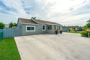 203 SW 2nd St, Homestead, FL 33030, Sold 09/11/24