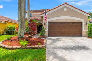 1650 Winterberry Ln, Weston, FL 33327, Sold 08/06/24