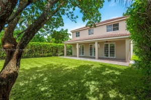 1650 Winterberry Ln, Weston, FL 33327, Sold 08/06/24