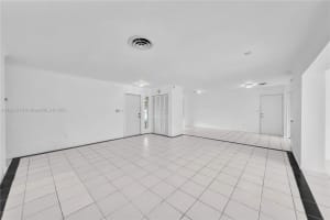 15625 Palmetto Lake Dr, Miami, FL 33157, Sold 12/10/24
