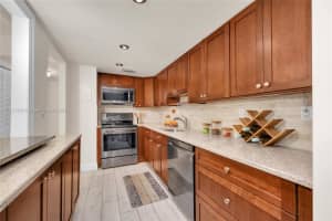 7927 SW 104th St, Miami, FL 33156, Sold 08/28/24