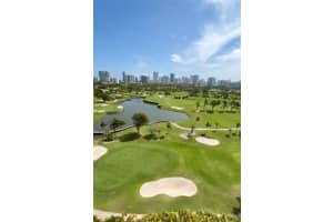 20379 W Country Club Dr 1535, Aventura