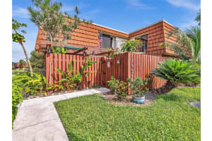 11887 SW 12th Pl, Davie, FL 33325, Sold 08/22/24