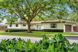 8520 SW 160th St, Palmetto Bay, FL 33157, Sold 10/10/24