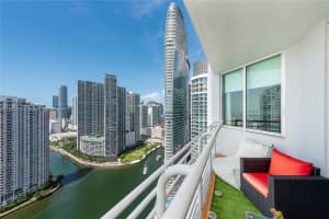 325 Biscayne Blvd, Miami, FL 33131, Sold 08/14/24