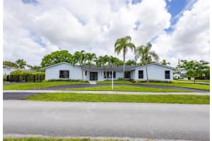 8955 SW 88th St, Miami, FL 33176, Sold 10/08/24