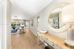 695 Regatta Rd, Naples, FL 34103, Sold 12/23/24